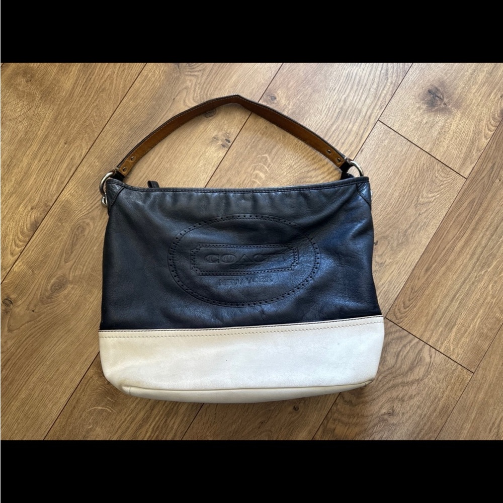 Vintage Coach Hampton Purse Navy Cream